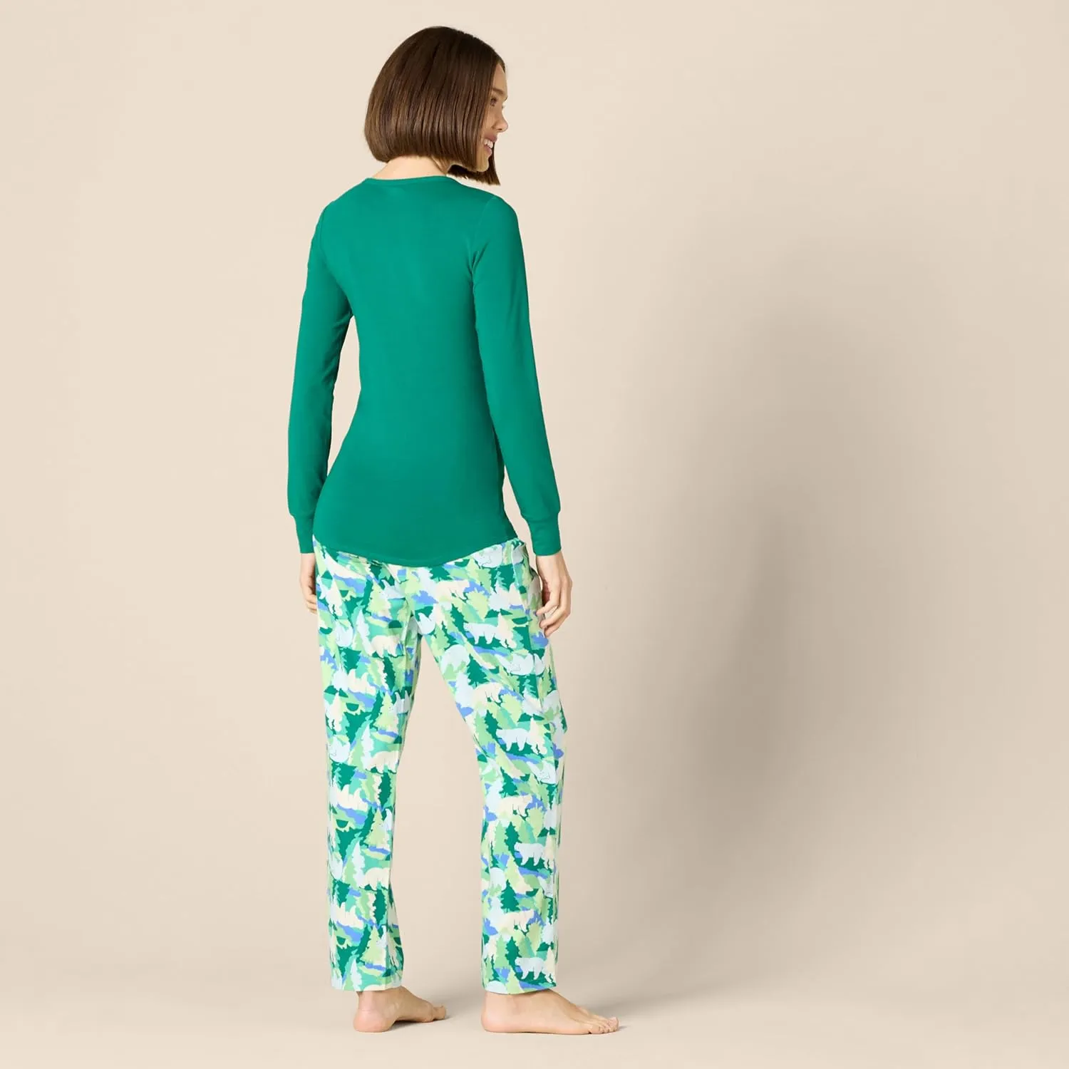 Amazon Essentials Women's Lightweight Flannel Pant and Long-Sleeve T-Shirt Sleep Set