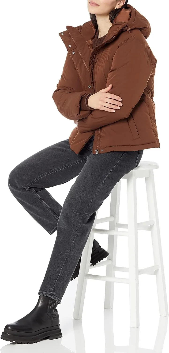 Amazon Essentials Women's Short Waisted Puffer Jacket (Available in Plus Size)
