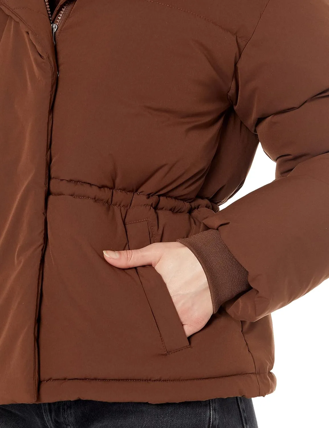 Amazon Essentials Women's Short Waisted Puffer Jacket (Available in Plus Size)