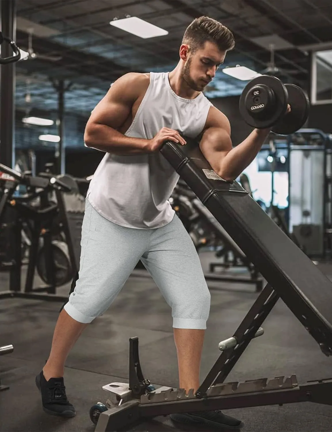 EKLENTSON Men's 3/4 Jogger Capri Pants Elastic Waist Below Knee Shorts Workout Gym Running Sweatpants with Zip Pockets