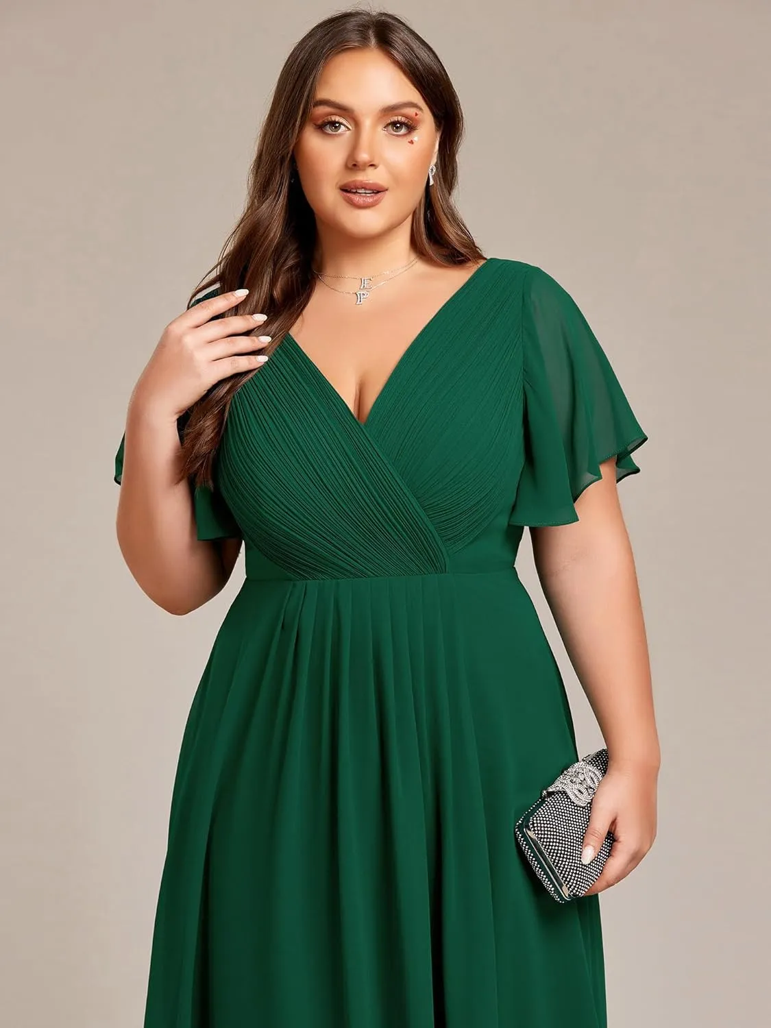 Ever-Pretty A Line V Neck Chiffon Short Sleeves High Low Knee Length Plus Size Wedding Guest Dresses for Curvy Women 01923-DA