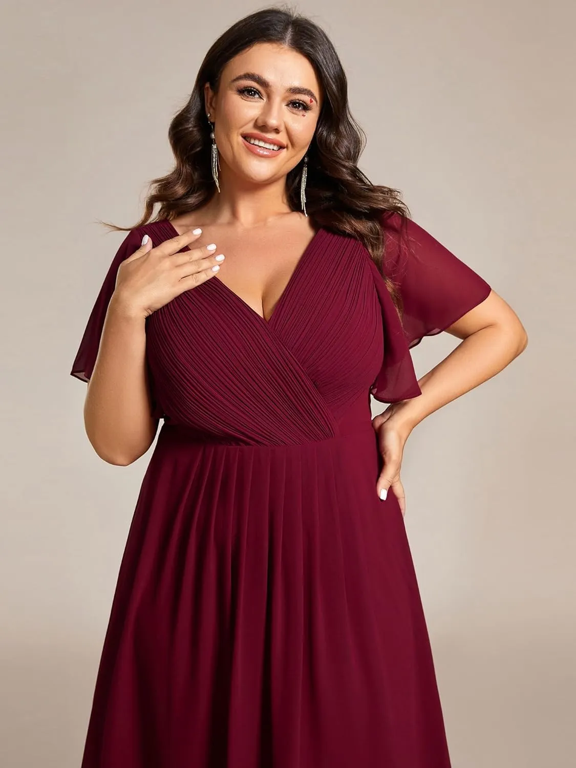 Ever-Pretty A Line V Neck Chiffon Short Sleeves High Low Knee Length Plus Size Wedding Guest Dresses for Curvy Women 01923-DA