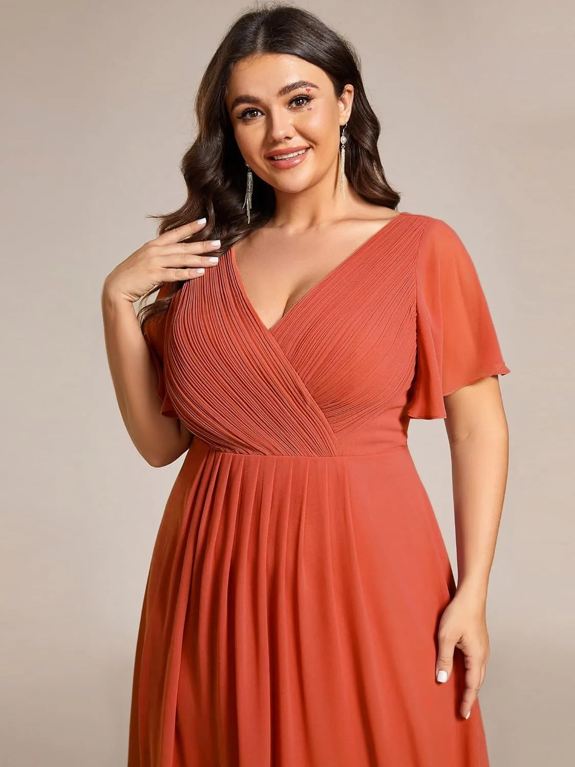 Ever-Pretty A Line V Neck Chiffon Short Sleeves High Low Knee Length Plus Size Wedding Guest Dresses for Curvy Women 01923-DA