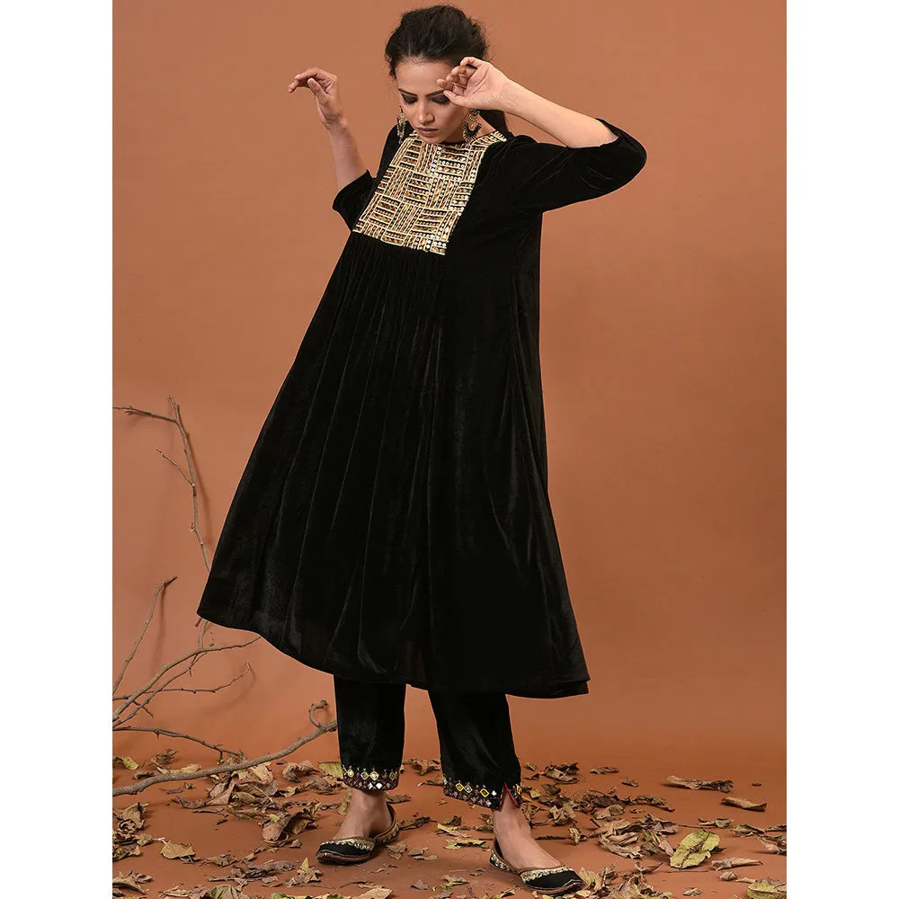 NUHH Fresh Charcoal Velvet Pant & Kurta (Set of 2)