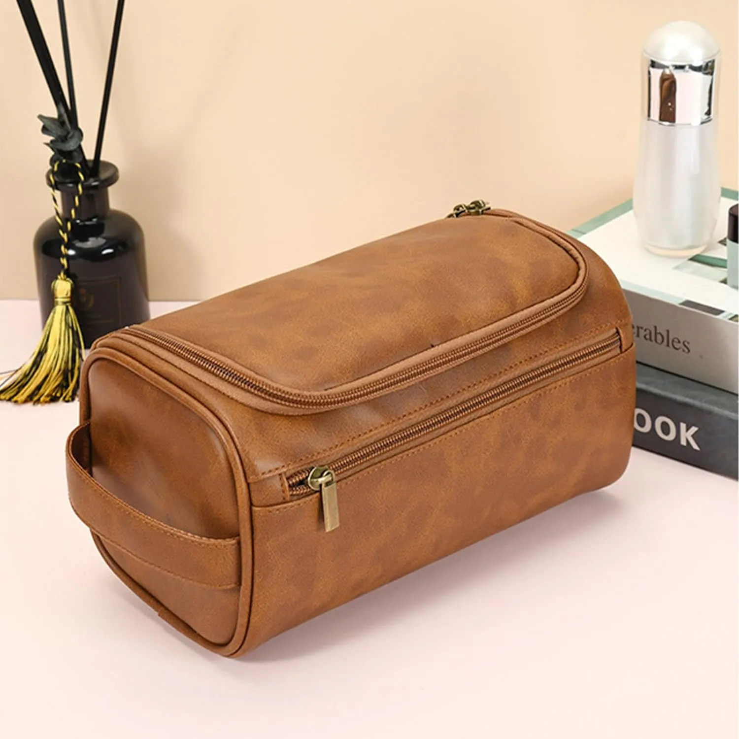 Toiletry Bag for Men Women with Hanging Hook,PU Leather Vintage Travel Dopp Kit,Toiletry Cosmetic Pouch,Large Shaving Bag Brown
