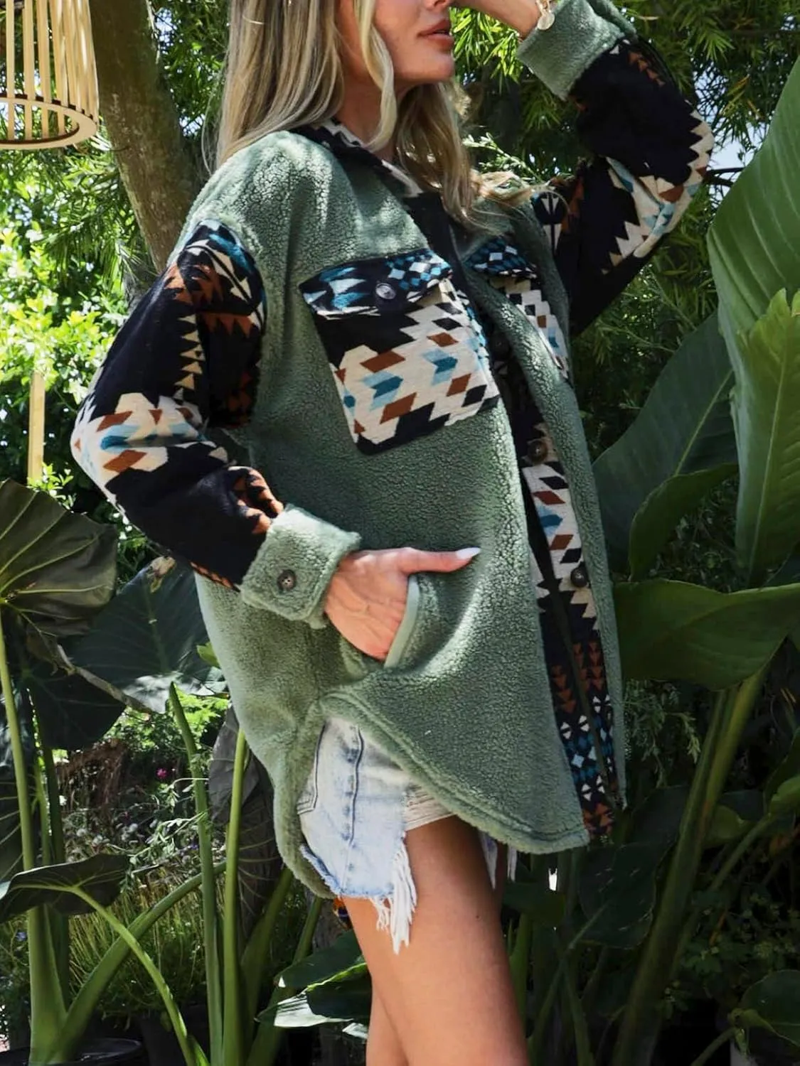 Women's Casual Fleece Jacket Tribal Aztec Shirt Jacket Long Sleeve Button Down Jacket Loose Shacket Outwear