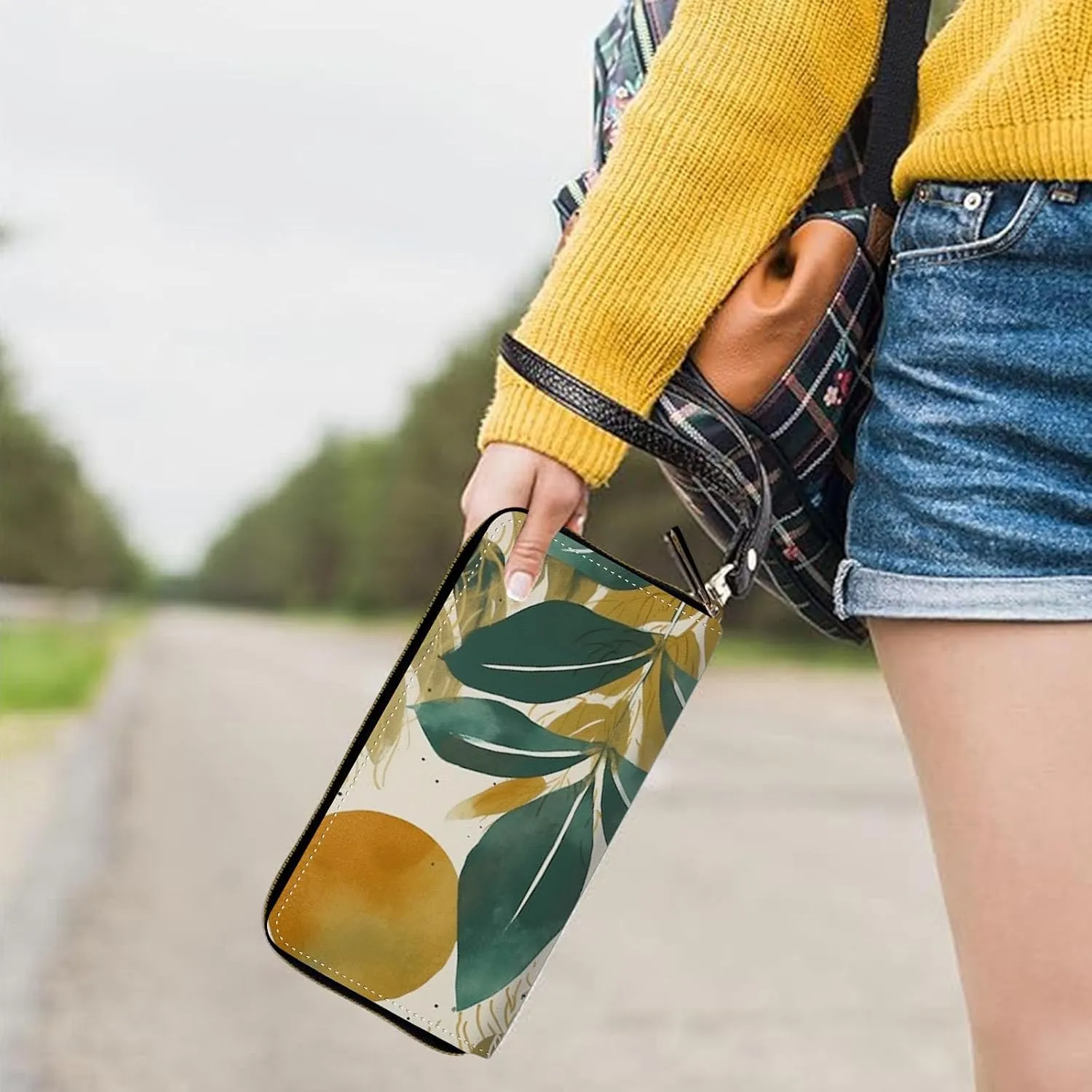 Womens Wallet, Large Capacity RFID Blocking PU Leather Wristlet Wallets for Women Ladies Men Credit Card Holder Zipper Wallet Phone Holder Clutch Travel Purse, Abstract Sun Leaf